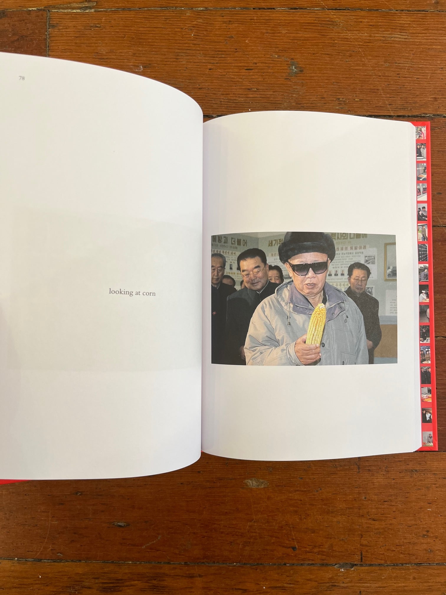 洋書 KIM JONG IL LOOKING AT THINGS Kim Jong Il Looking at Things